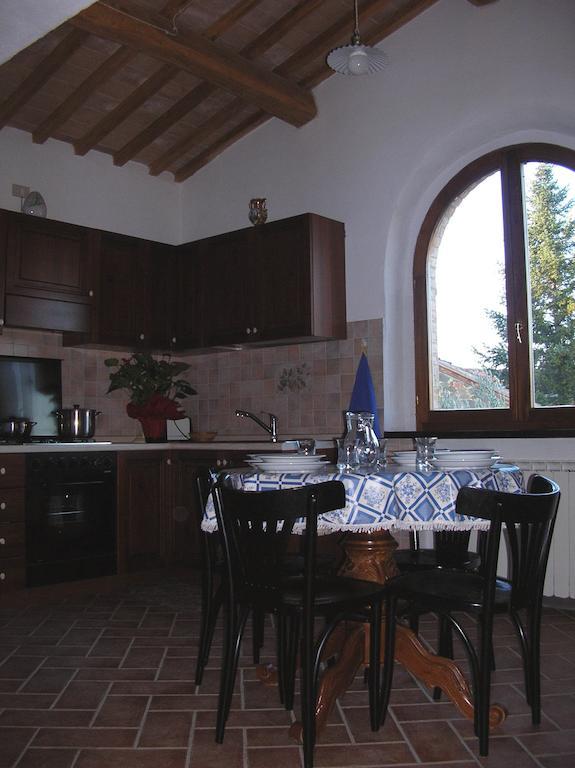 Casa Vacanze Porta Vecchia Montalcino Szoba fotó